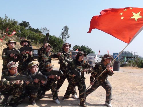 周末帶上M子一起來玩刺激的真人CS野戰(zhàn)吧！等你哦！